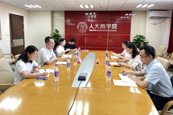 南阳师范女生自慰图.jpg